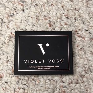 Violet Voss eye shadow palette